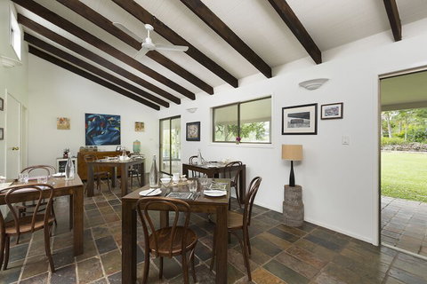 Hillcrest Mountain View Retreat - South Australia Travel 7