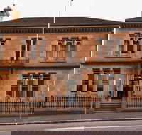 Macquarie Manor - South Australia Travel