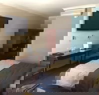 Pastoral Hotel Motel - South Australia Travel