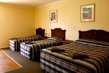 Isis Motel Scone - South Australia Travel 0