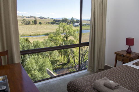 Delatite Apartments Timbertop & Fir - South Australia Travel 4