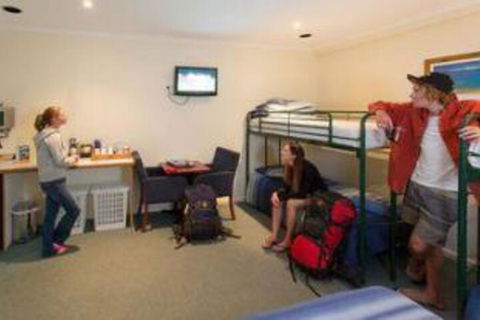 Adventure Backpackers Port Lincoln - South Australia Travel 0