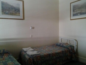 Hotel Boston - South Australia Travel 3