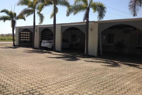 Ayr Max Motel - South Australia Travel 7