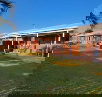 Morayfield Tavern  Motel - South Australia Travel