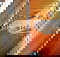 Coles Bay House - South Australia Travel