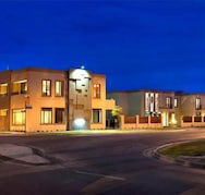 May Park Executive Apartments - South Australia Travel