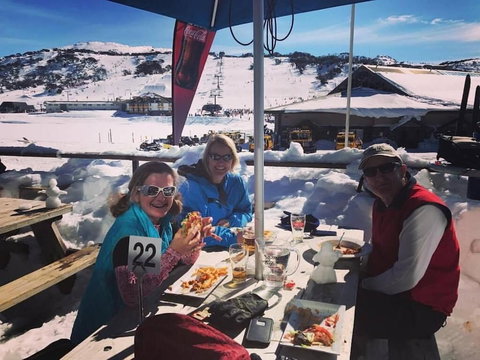 Man From Snowy River Hotel - South Australia Travel 4