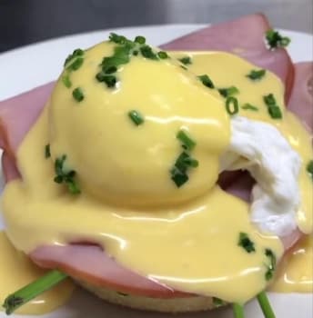 Man From Snowy River Hotel - South Australia Travel 5