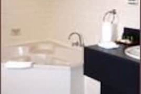 Young Federation Motor Inn - South Australia Travel 3