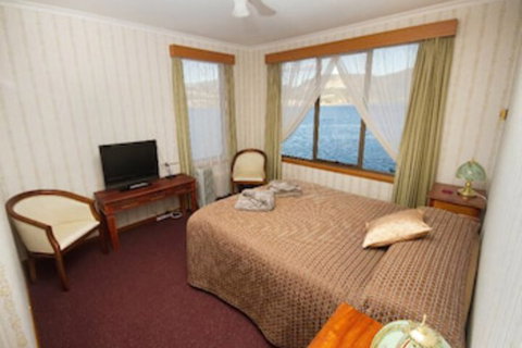 Derwent Retreat - South Australia Travel 4