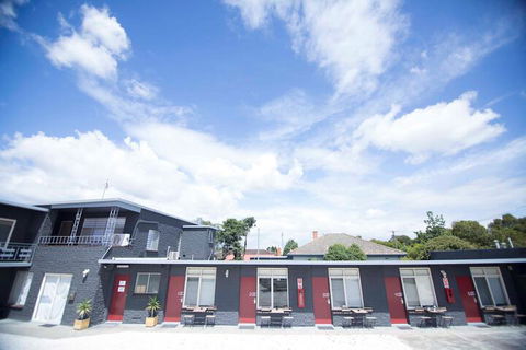Siesta Central Apartments - South Australia Travel 6