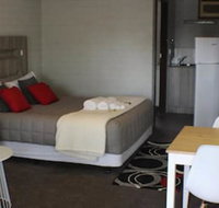 Thomas Lodge Motel - South Australia Travel