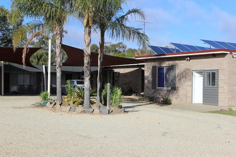 Thomas Lodge Motel - South Australia Travel 5