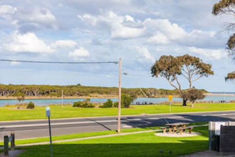 Anglesea River Apartments - South Australia Travel 0