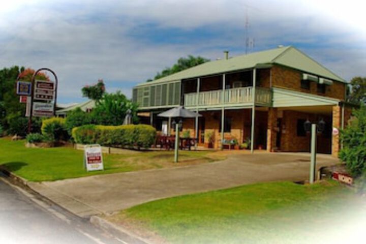 Monkland QLD South Australia Travel