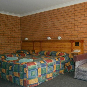 Aaron Inn Motel - South Australia Travel 5