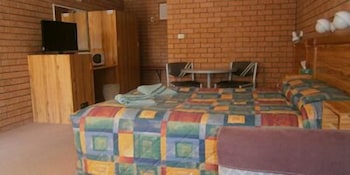 Aaron Inn Motel - South Australia Travel 6