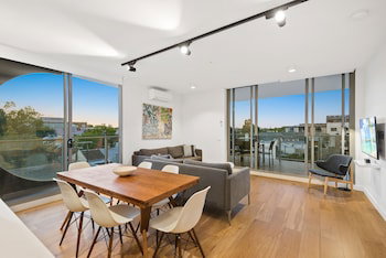 District Fitzroy - South Australia Travel 6