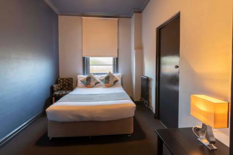 Hotel Canobolas - South Australia Travel 3