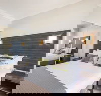 Dolphin Quay Apartments - South Australia Travel