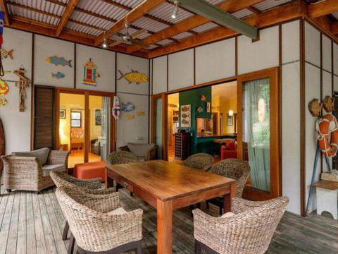 Five Bimba (Tractor House) - South Australia Travel 1