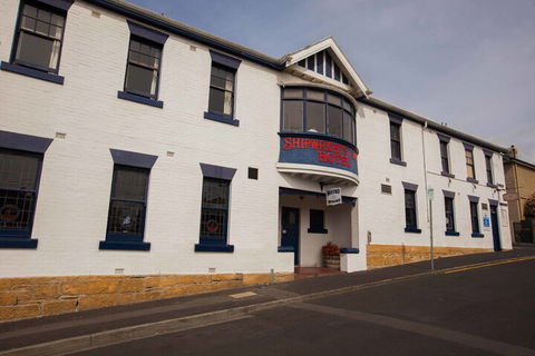 Shipwrights Arms Hotel - South Australia Travel 1