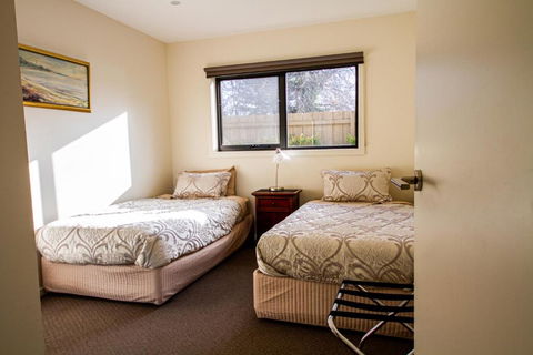 Champagne Stays Apartment - South Australia Travel 6