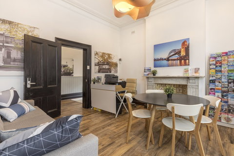 Dalziel Lodge - South Australia Travel 5