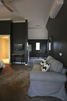 One Paddock Currency Creek Winery Villas - South Australia Travel 5