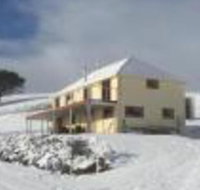 28 gates Luxury Farmstay  Fishery