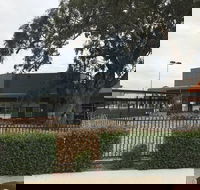 Santos Cafe And Bar - South Australia Travel