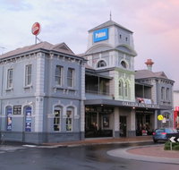 Oakleigh Junction Hotel - South Australia Travel