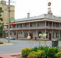 The Grand Central Hotel - South Australia Travel