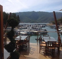 AQUA Bar  Cafe Lake Eildon - South Australia Travel