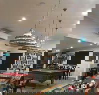Hearn's Meredith Hotel - South Australia Travel