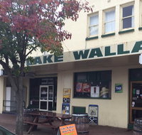 Lake Wallace Hotel - South Australia Travel
