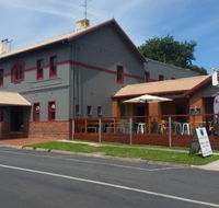 Meeniyan Hotel - South Australia Travel