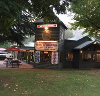 Red Gum Bar and Bistro - South Australia Travel