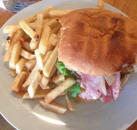 The 12 Apostles Inn / Princetown Tavern - South Australia Travel