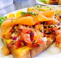 Lakeside cafe  Restaurant - South Australia Travel