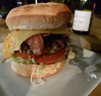 Sumth'n Tastee - South Australia Travel