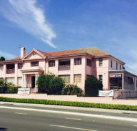 The Grand View Hotel Bistro - South Australia Travel