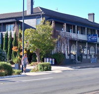 Coachwood  Cedar Motor Hotel Restaurant - South Australia Travel