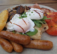 The Temora Hotel - South Australia Travel