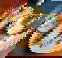 Ellalong Hotel Pizza and Restaurant - South Australia Travel