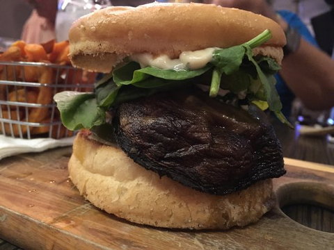 Kiama Inn Hotel - South Australia Travel 0