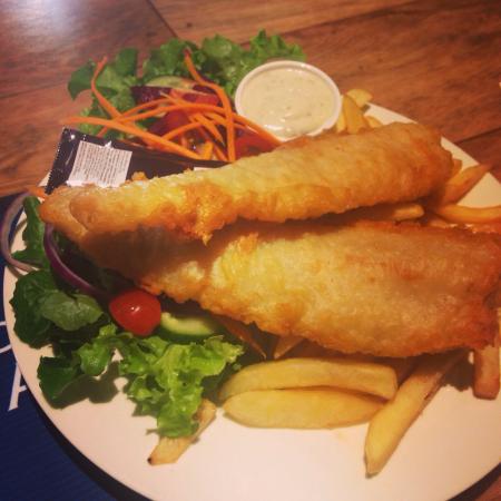 Royal Mail Hotel Goolgowi Pub - South Australia Travel 0