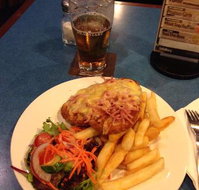 Salisbury Hotel - South Australia Travel