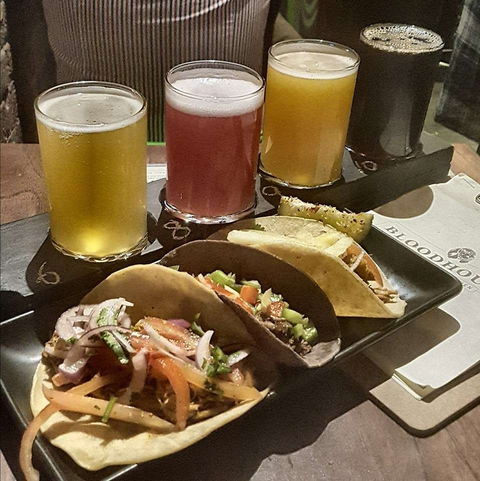 Bloodhound Corner Bar And Kitchen - South Australia Travel 0